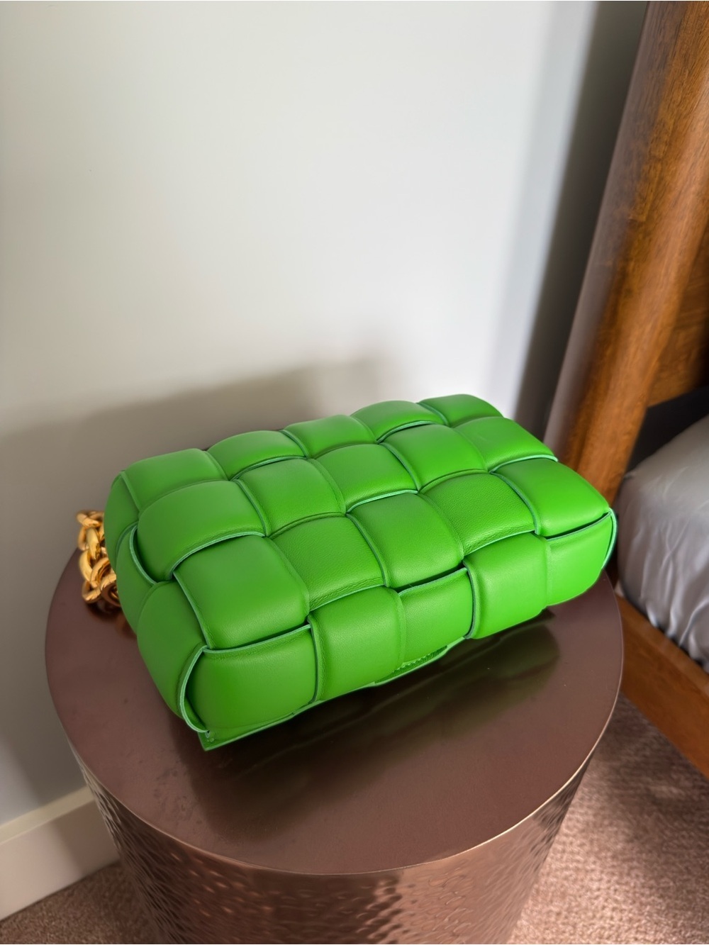 Bottega Veneta Chain Cassette Green Quilted Shoulder Bag with Gold Chain - Picture 2 of 10